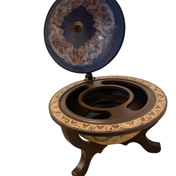 Vintage Style Wooden Tabletop Globe/Map bar with a lift-top design - Picture 7 of 16